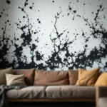 erfahren sie, wie das halten der wohnung 3 monate lang bei 18 grad zur schimmelbildung führte und wie sie schwarze schimmelpilze an den wänden erkennen und verhindern können.