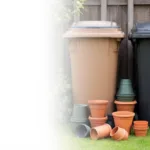 erfahren sie, wohin sie pflanztöpfe und verpackungen im garten richtig entsorgen können. tipps zur umweltfreundlichen entsorgung von gartenabfällen.